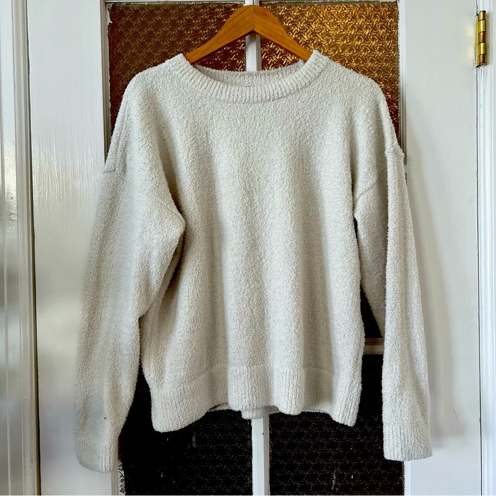 UNIQLO fuzzy white sweater